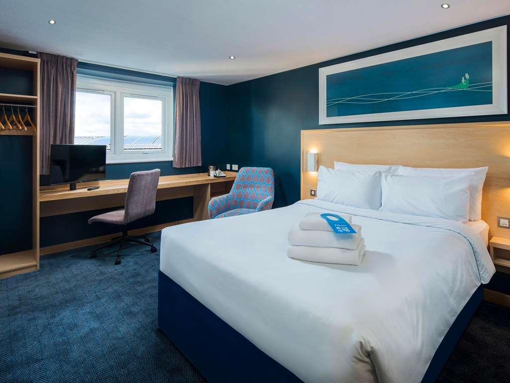 Travelodge เชลเทนแฮม ห้อง รูปภาพ