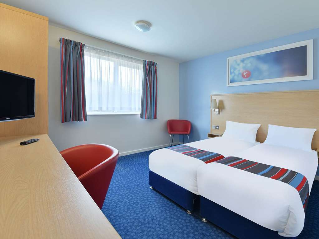 Travelodge เชลเทนแฮม ห้อง รูปภาพ